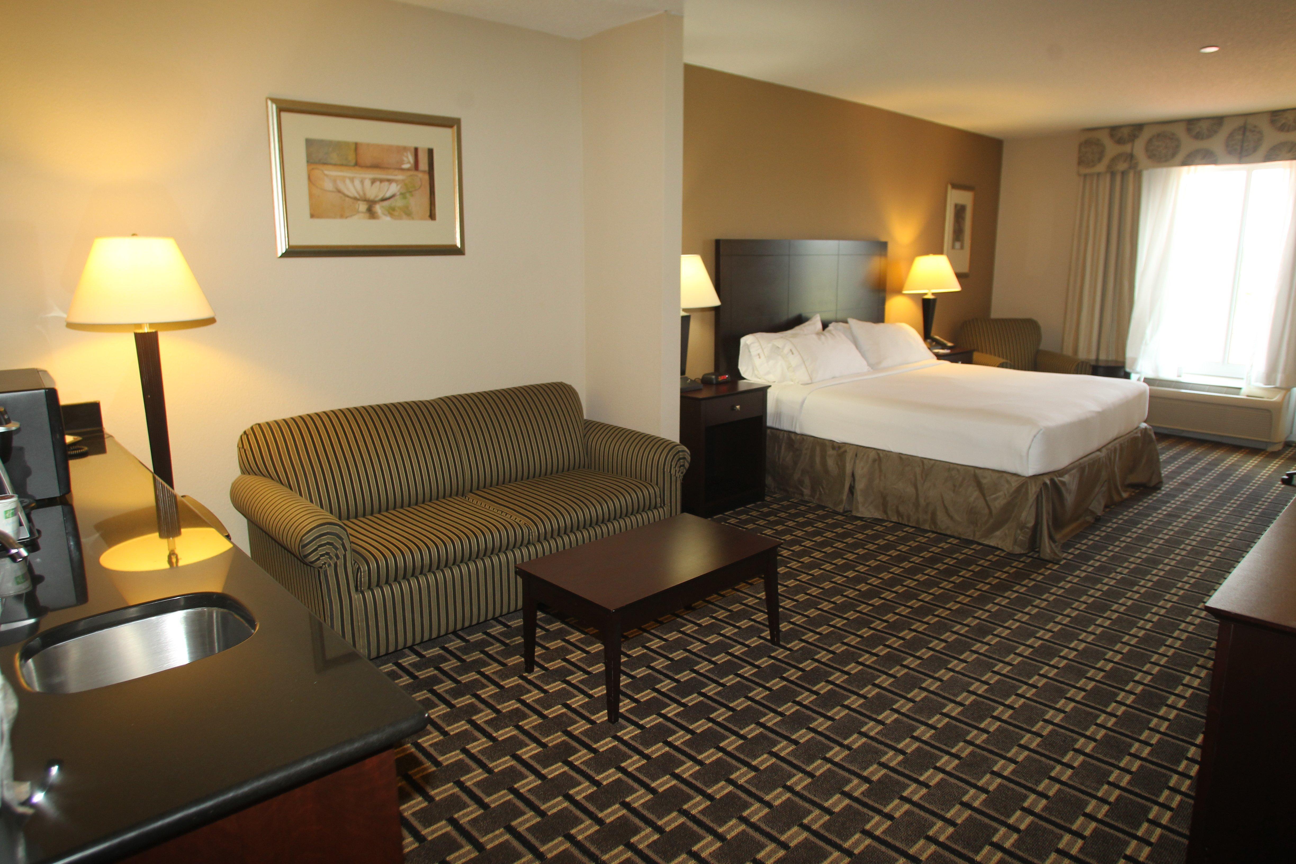Holiday Inn Express Pembroke By Ihg Zewnętrze zdjęcie