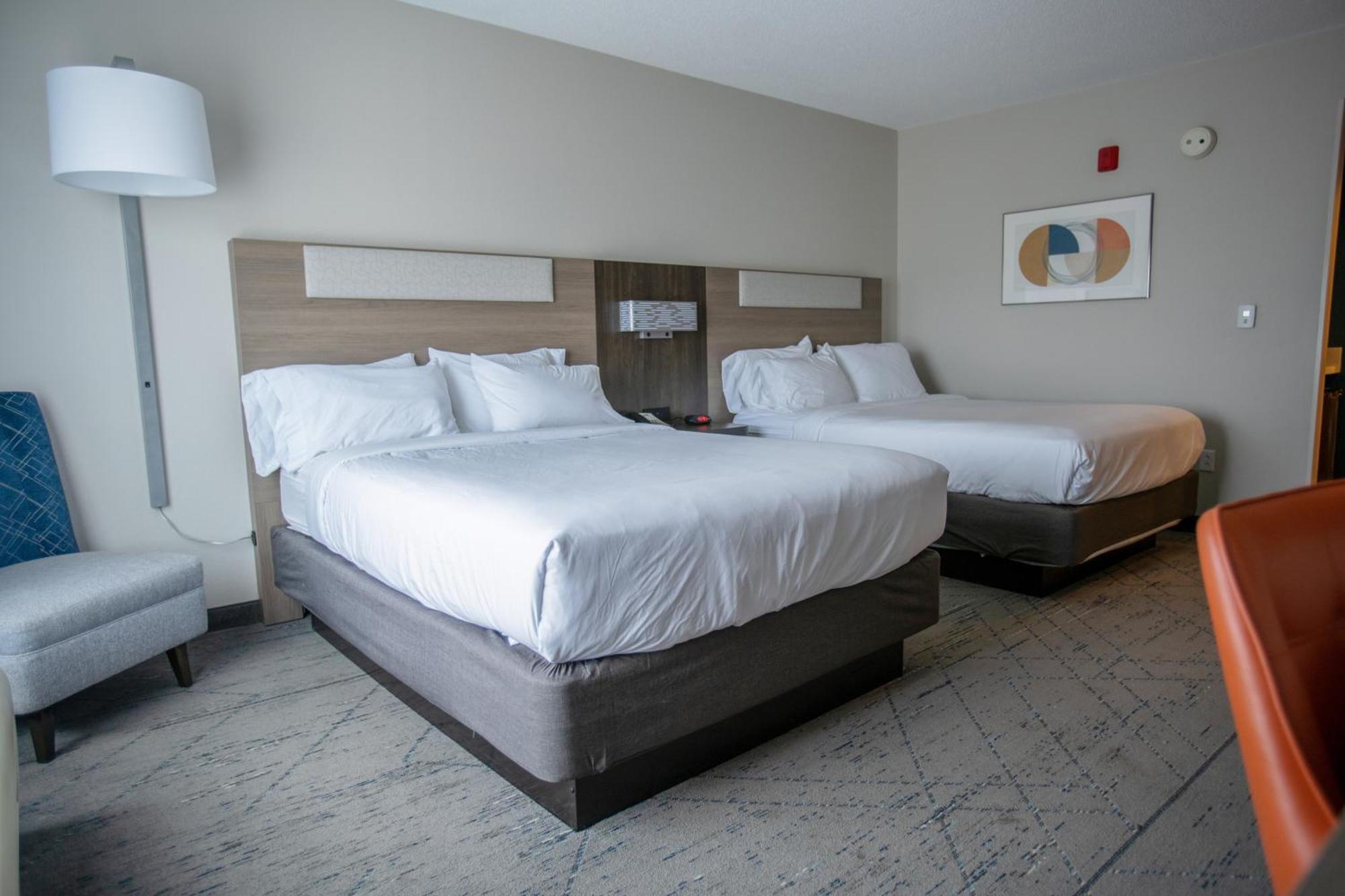 Holiday Inn Express Pembroke By Ihg Zewnętrze zdjęcie