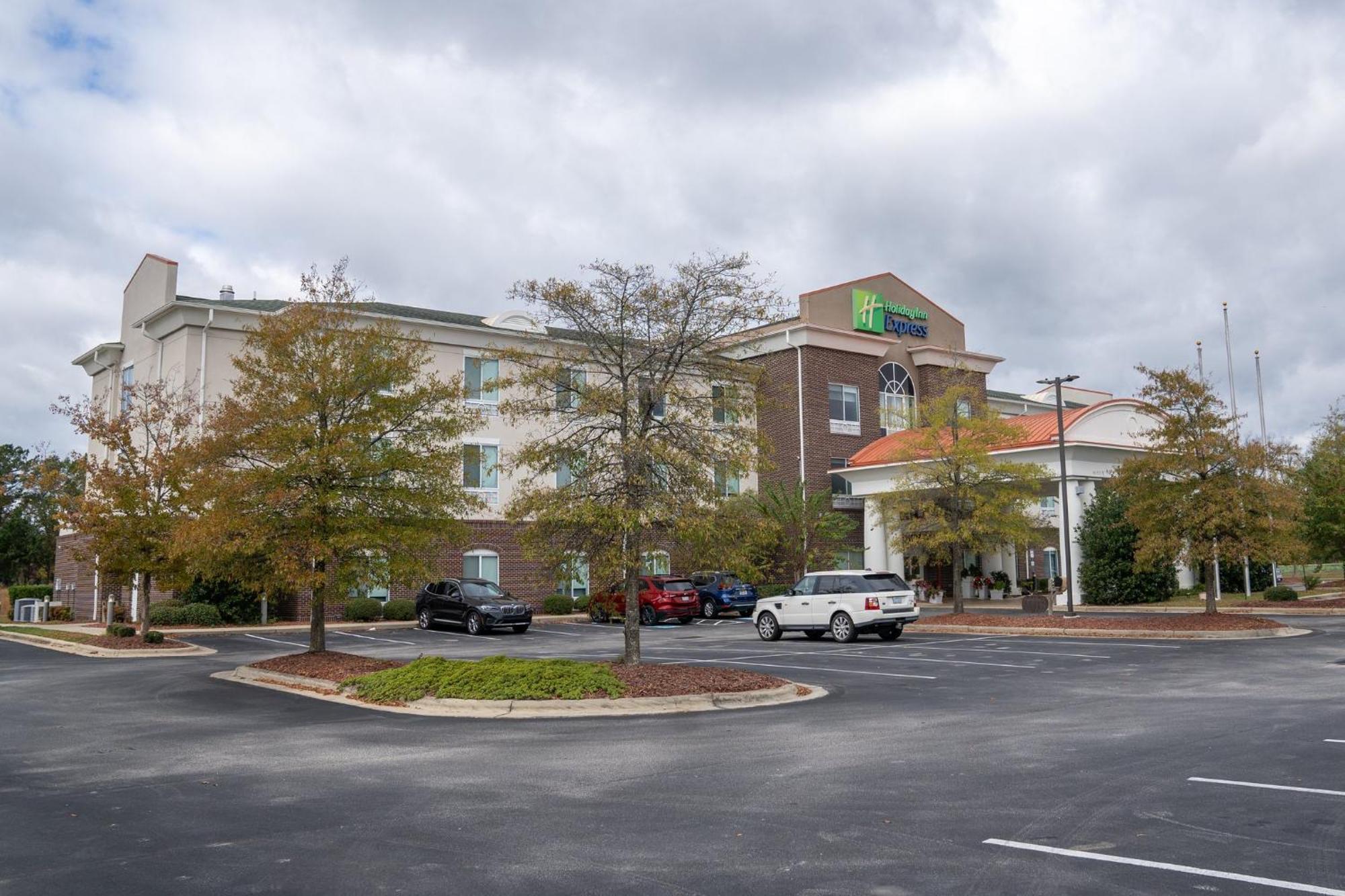 Holiday Inn Express Pembroke By Ihg Zewnętrze zdjęcie